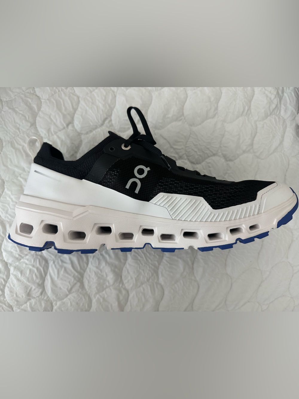 On Cloud Running Men's Cloudultra shoes